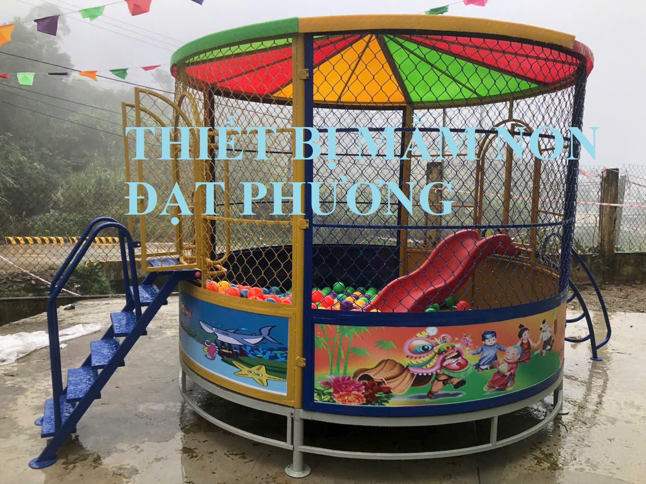 NHA-BONG-CHO-BE-DO-CHOI-NGOAI-TROI Nhà banh ngoài trời cho trẻ em bo tròn an toàn đường kính 2.8m