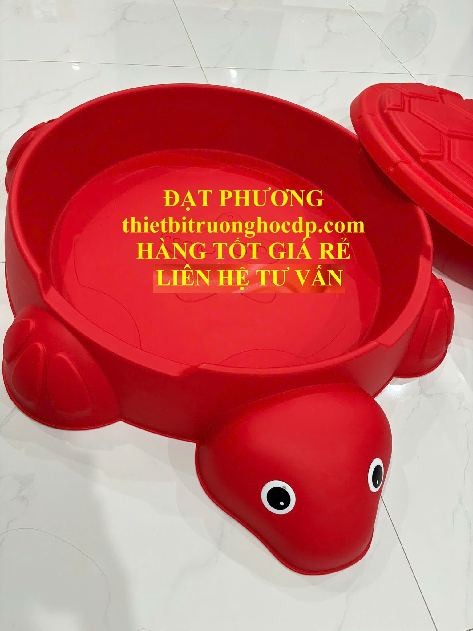 be-choi-cat-nuoc-cho-be