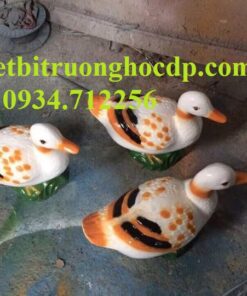 bầy vịt vườn cổ tích