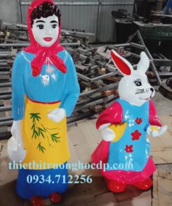 CÔ BÉ QUÀNG KHĂN ĐỎ