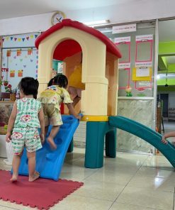 nhà chơi cầu trượt 1 khối. Bàn giao cụm trò chơi liên hoàn tại khu đô thị ở Khánh Hòa miễn phí vận chuyển, giao hàng tận nhà